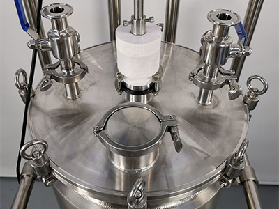 10L 50L Stainless Steel Solid Phase Reactor detail - Quick-release multifunctional kettle cover, with functions such as feeding, temperature measurement, mechanical sealing shaft, exhaust, etc.