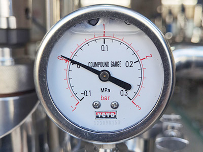 10L Jacketed Stainless Steel Chemical Reactor detail - Vacuum pressure gauge real-time pointer display real vacuum.
