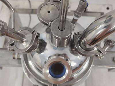 2L Small Jacketed Stainless Steel Reactor detail - Multi -mouth reaction kettle cover, the number of kettle mouth can be customized, and the large -mouth design is easy to clean.