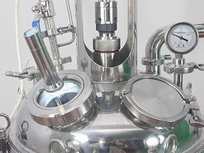 50L Double Layer Jacketed Stainless Steel Reactor detail - Multi -mouth reaction kettle cover, the number of kettle mouth can be customized, and the large -mouth design is easy to clean.