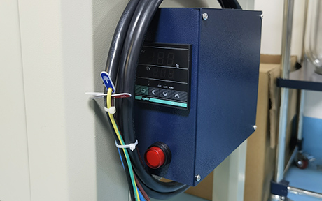 50L Single Layer Glass Reactor detail - One button for heating, can set and display real time temperature in bath.