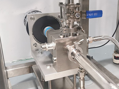 Stainless Steel Short Path Molecular Distillation detail - Equipped with gear pump, can realize continuous and automatic feeding and discharging under vacuum state